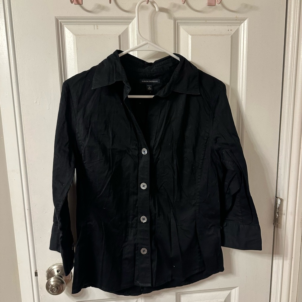 Size medium Banana Republic black button down shirt